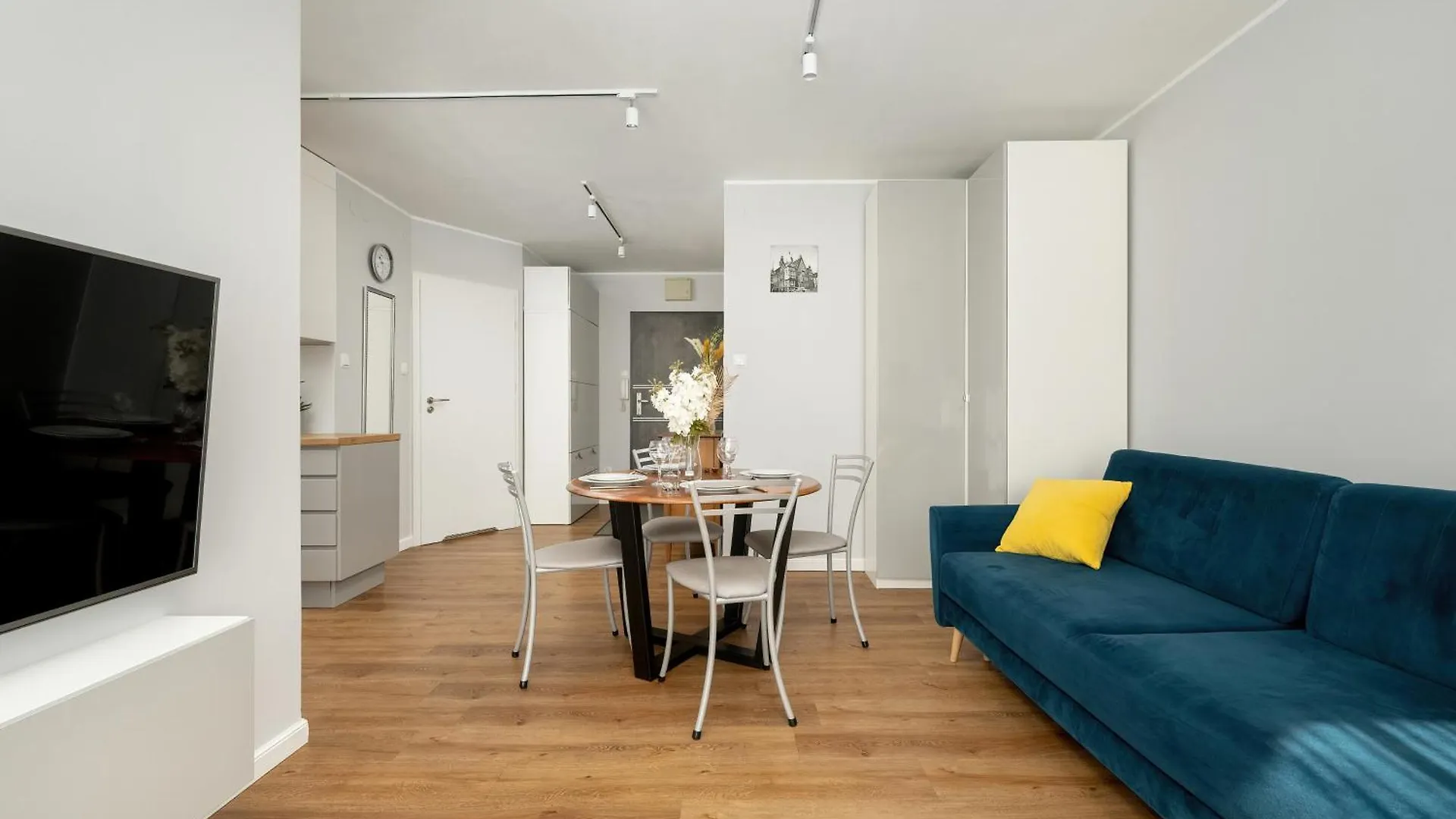 Apartments Wroclaw Jedności Narodowej by Renters